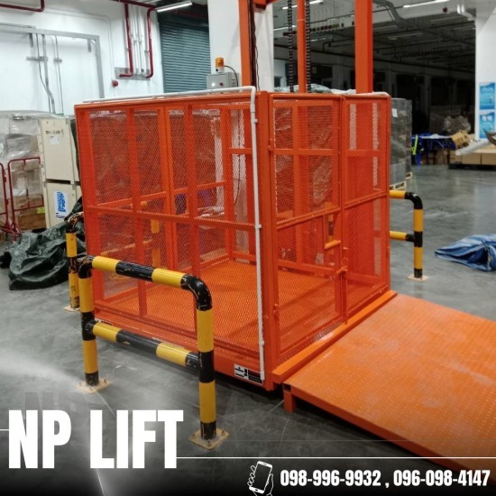 ลิฟท์ขนของ โกดัง